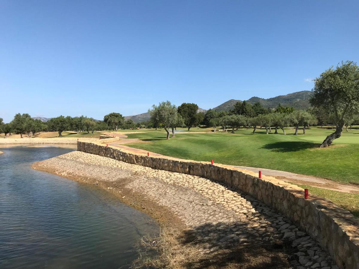 アラウリン・デ・ラ・トレApartamento Lauro Golf Malagaアパートメント エクステリア 写真