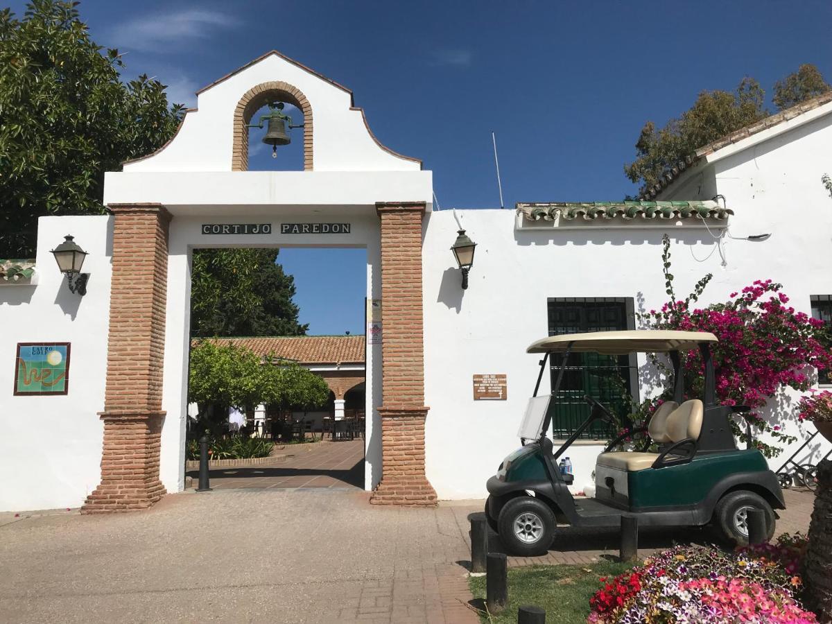 アラウリン・デ・ラ・トレApartamento Lauro Golf Malagaアパートメント エクステリア 写真